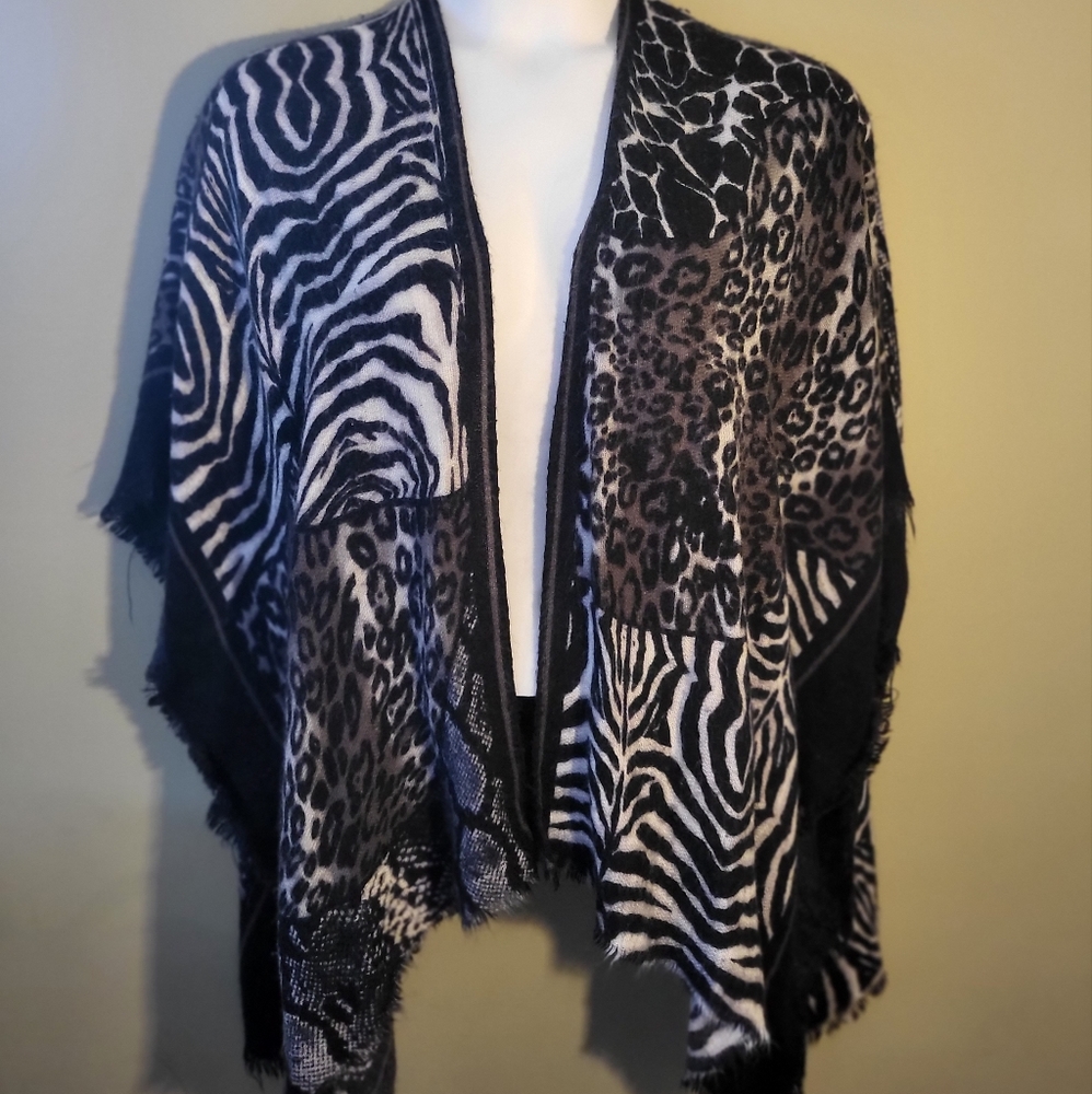Womens Animal Print Soft Patchy Black and White Shawl with Fringe One Size